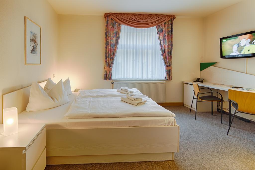 Hotel Am Galgenberg Гера Экстерьер фото