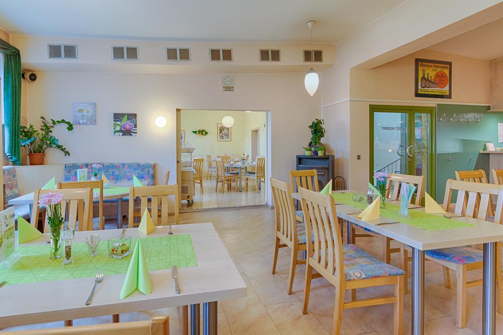 Hotel Am Galgenberg Гера Экстерьер фото